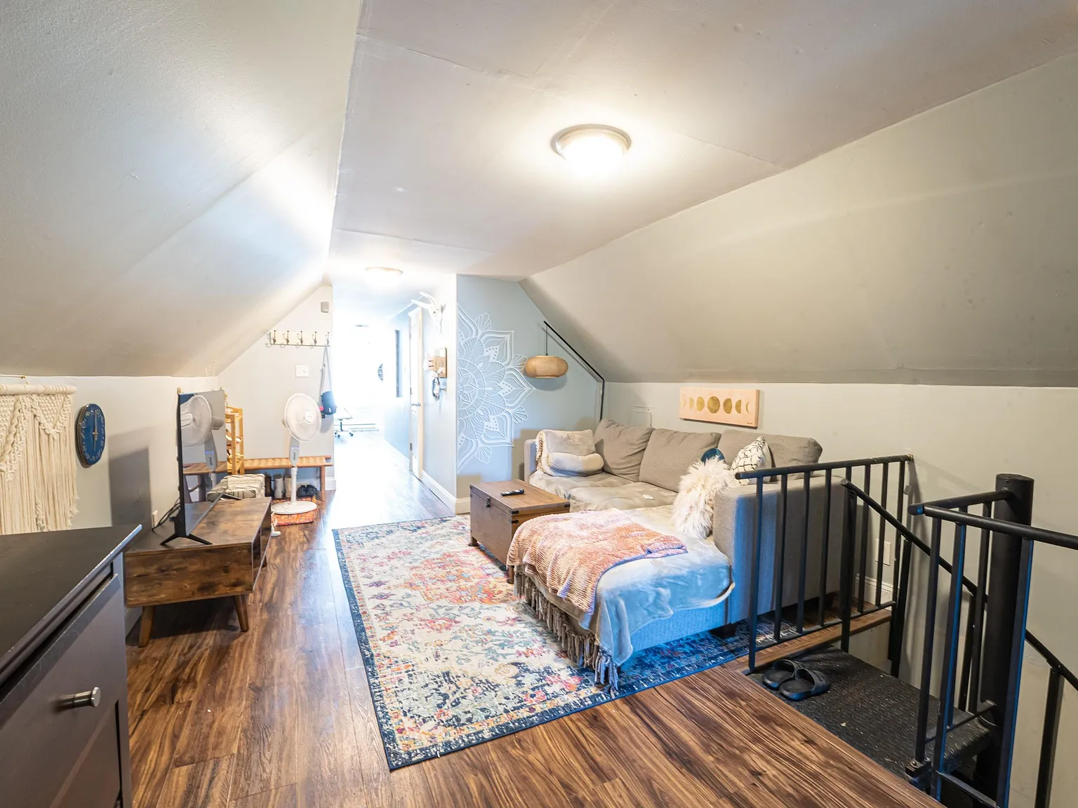 1 bed, 1.0 bath, $1,800 — Photo 3