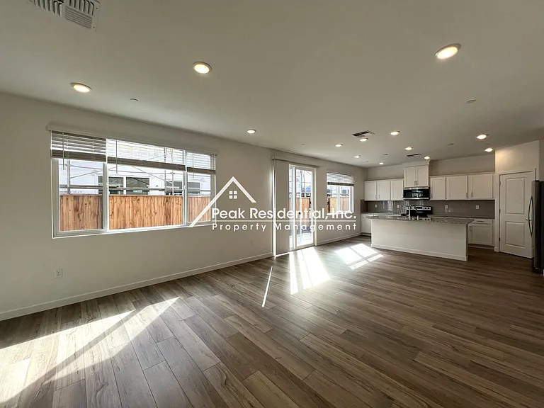 5218 Senesta Cir — Photo 4