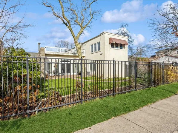 465 W Market Street, Long Beach, NY 11561
