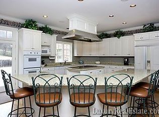 13320 Buckland Hall Rd, Saint Louis, MO 63131