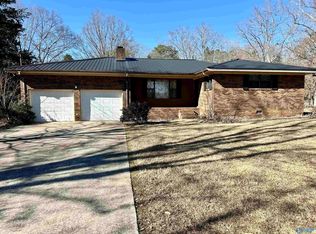 885 Riverside Dr, Gadsden, AL 35901