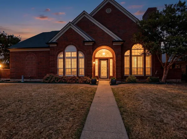 542 Clayton St, Grand Prairie, TX 75052