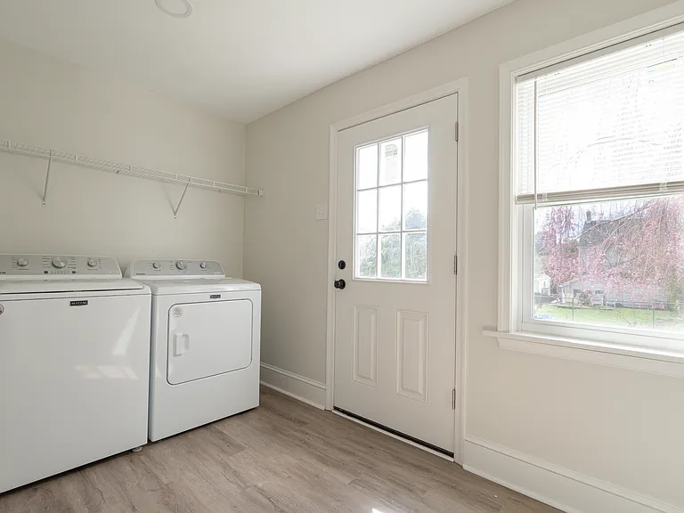 51 W Fairview St — Photo 10