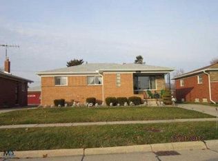 8615 Menge Ave, Center Line, MI 48015