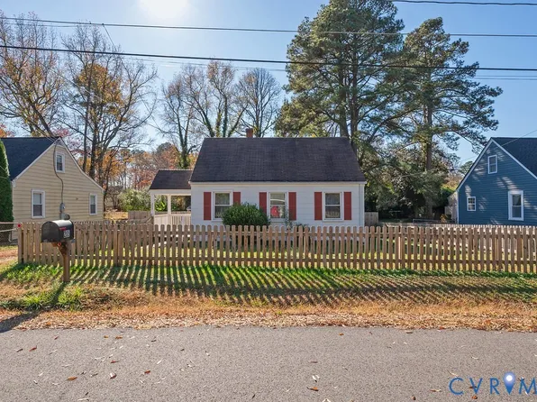 205 Algiers Dr, Sandston, VA 23150