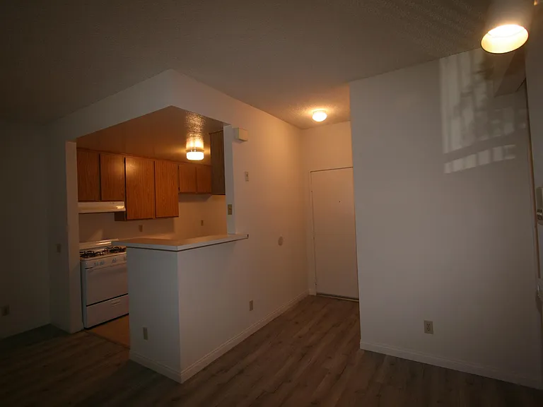 3637 Clarington Ave #113 — Photo 14