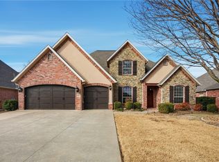 5200 SW Ridge Mont Rd, Bentonville, AR 72713