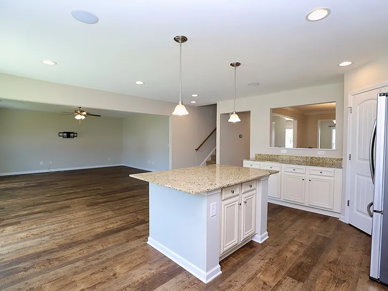 3680 Moseley Dr — Photo 21