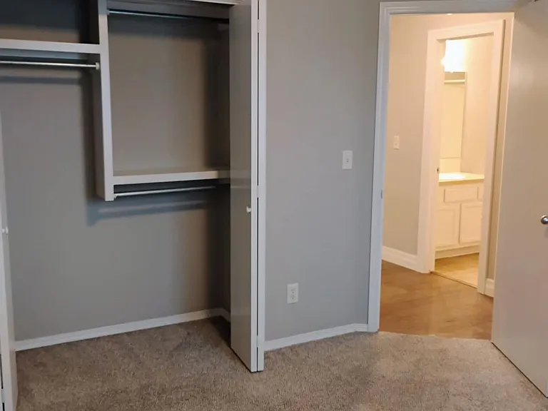 1818 N Nickelton Ct — Photo 9