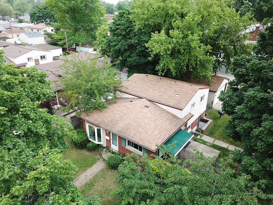 1st image of 28206 Couzens Ave