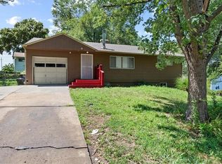 11414 Spring Valley Rd, Kansas City, MO 64134