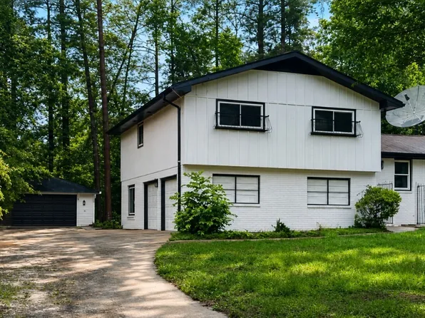 3455 Ravenwood Dr, Atlanta, GA 30349