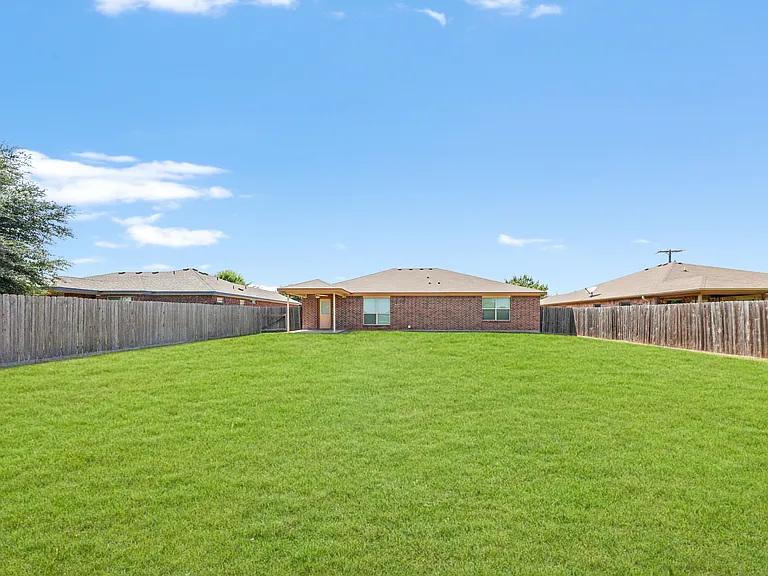 2103 Jefferson Ct S — Photo 19