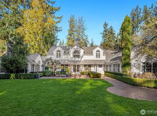 1135 Evergreen Point Rd, Medina, WA 98039