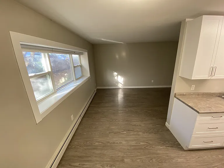 510 Burnell St #104 — Photo 11