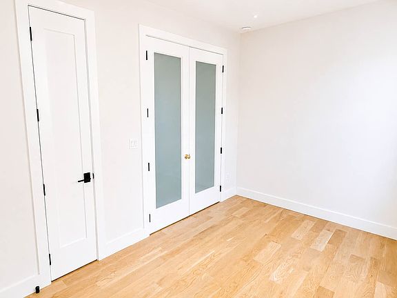 4th image of 72 Greenpoint Ave #3A