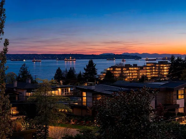 1183 Duchess Ave, West Vancouver, BC V7T 1H1
