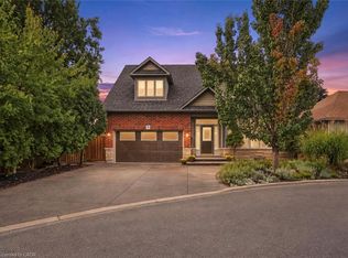 31 Book Rd #7, Grimsby, ON L3M 2M3