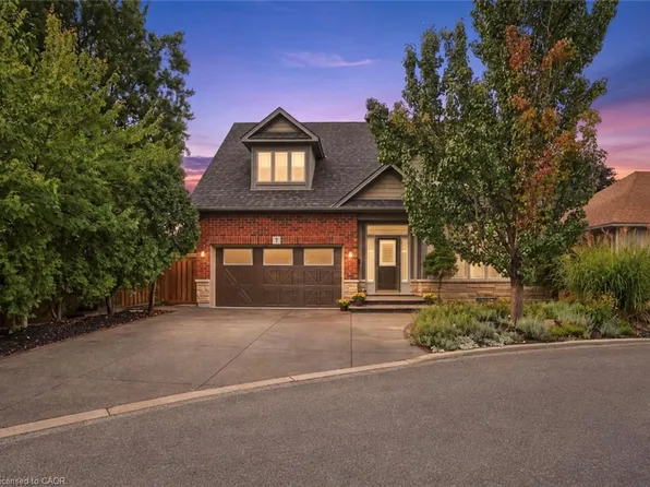 31 Book Rd #7, Grimsby, ON L3M 2M3