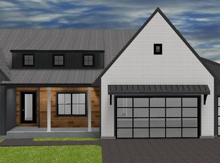 1916 Zara Trce, Clinton, IA 52732