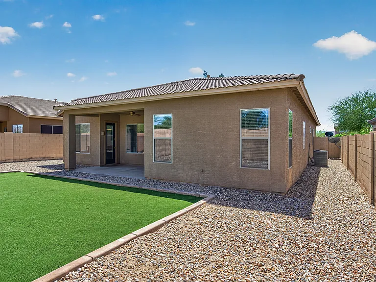 17846 W Buckhorn Dr — Photo 31