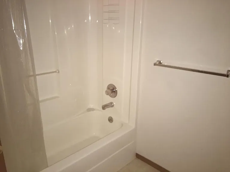 1017 Cedar Point Cir — Photo 3
