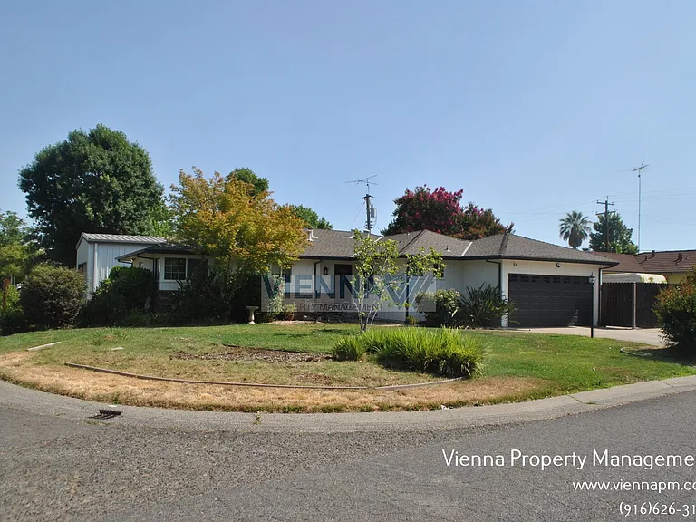 2913 Kerria Way — Photo 4