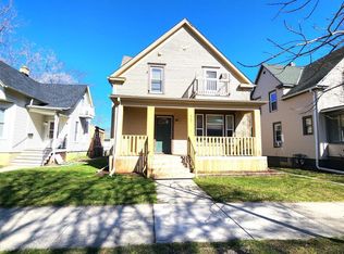 937 Grove Ave, Racine, WI 53405