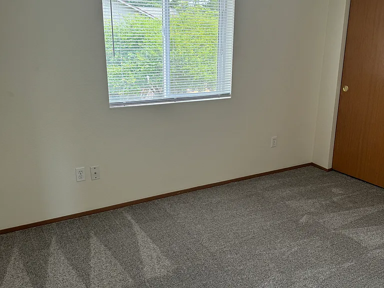 9312 Fairhill Dr NE #B — Photo 13