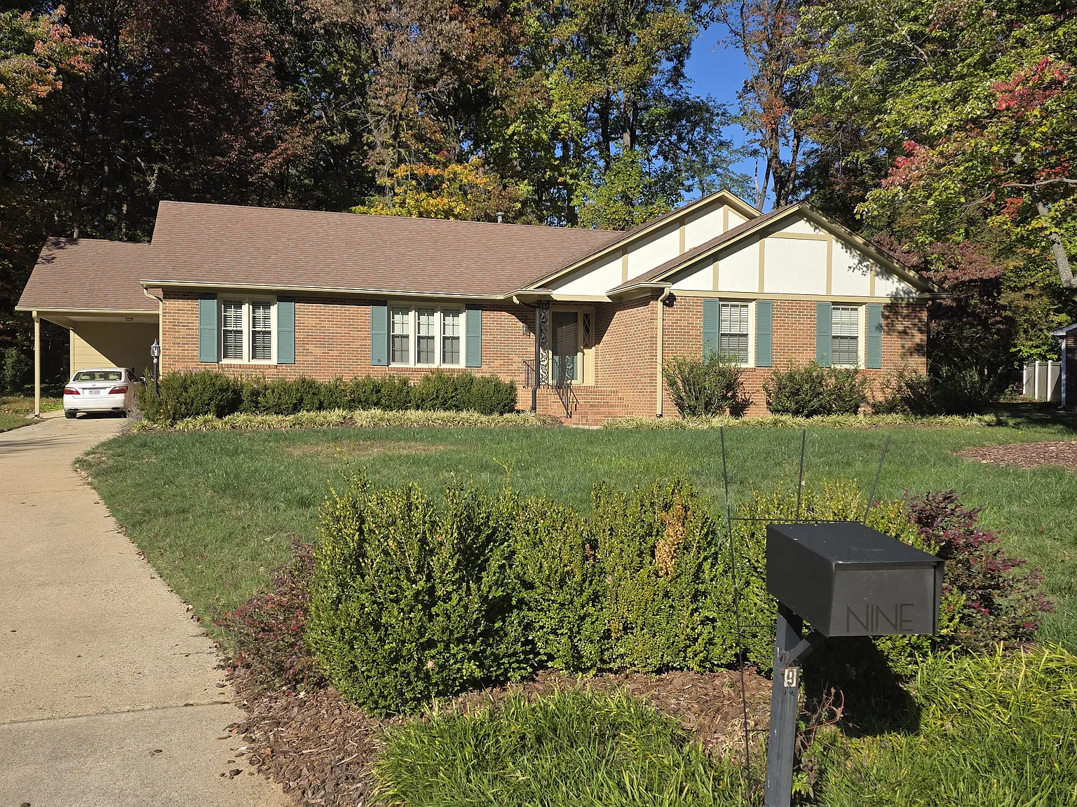 4 bed, 2044 sqft, $3,200 — Photo 1