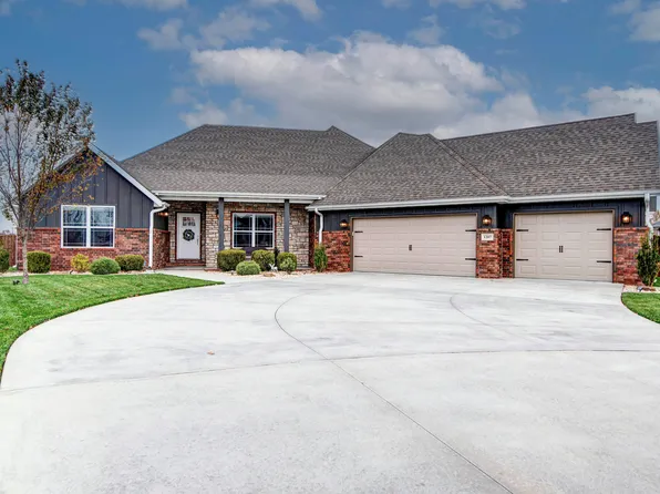 1207 W Yellowstone Street, Nixa, MO 65714