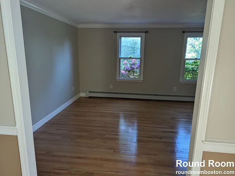 202 Dale St — Photo 7
