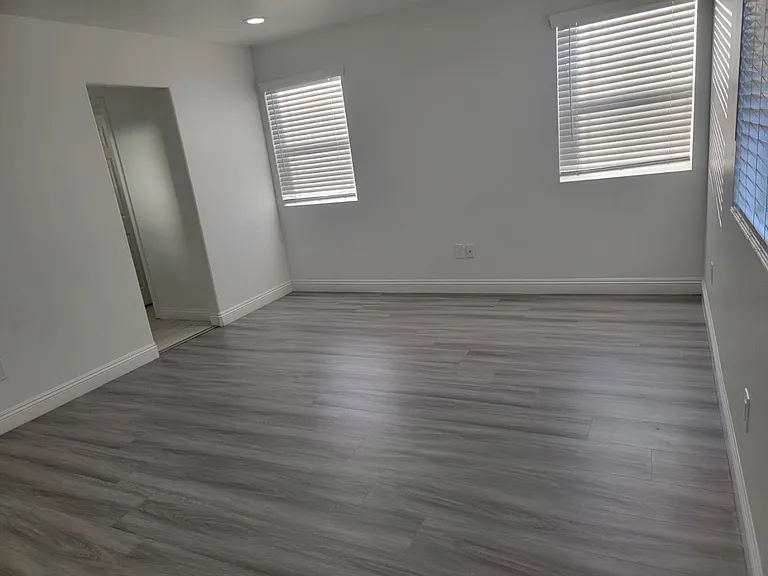 572 N Teakwood Ave #U1 — Photo 9
