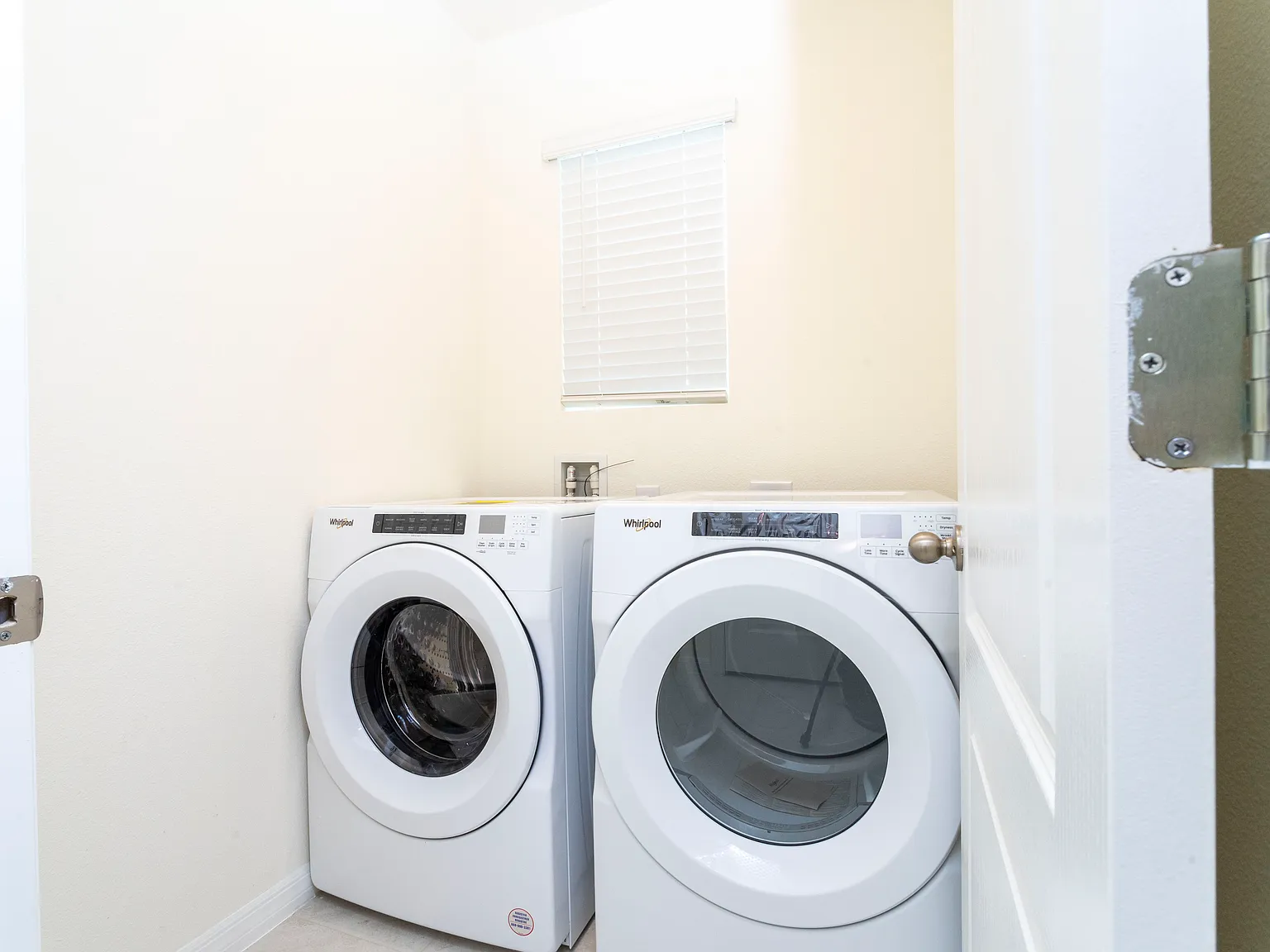 3 bed, 1501 sqft, $1,900 — Photo 4