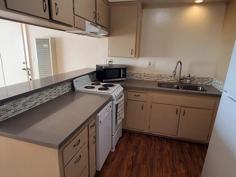 1804 Flagler Ln #3 — Photo 6