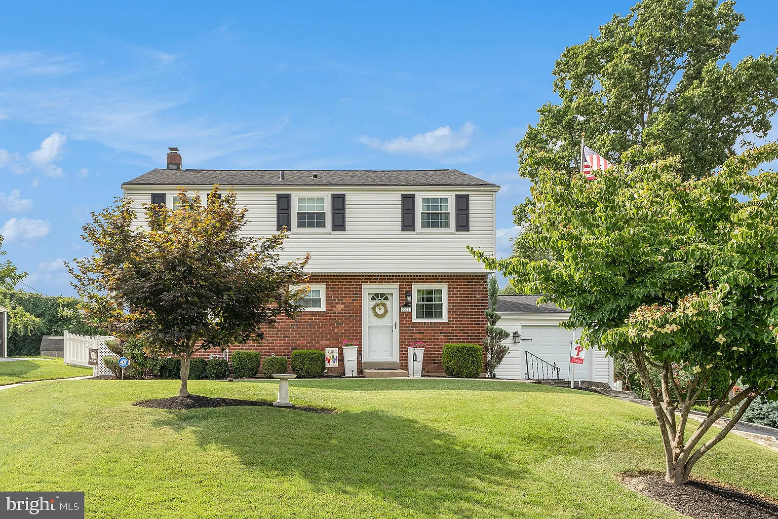 2311 Mulberry Ln photo 1