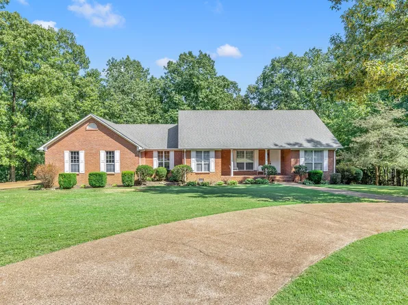 229 Woodmere Dr NW, Hohenwald, TN 38462