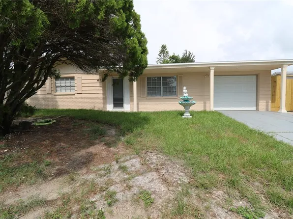 3318 Kimberly Oaks Dr, Holiday, FL 34691