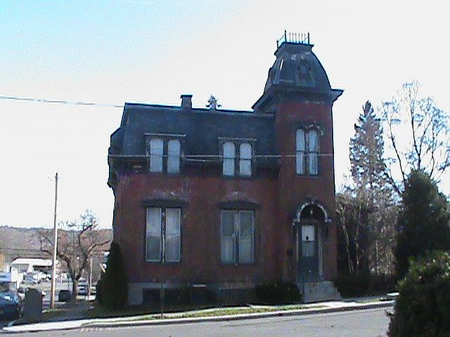 1st image of 62 Church St