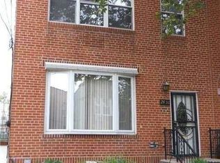 2436 24th St, Astoria, NY 11102