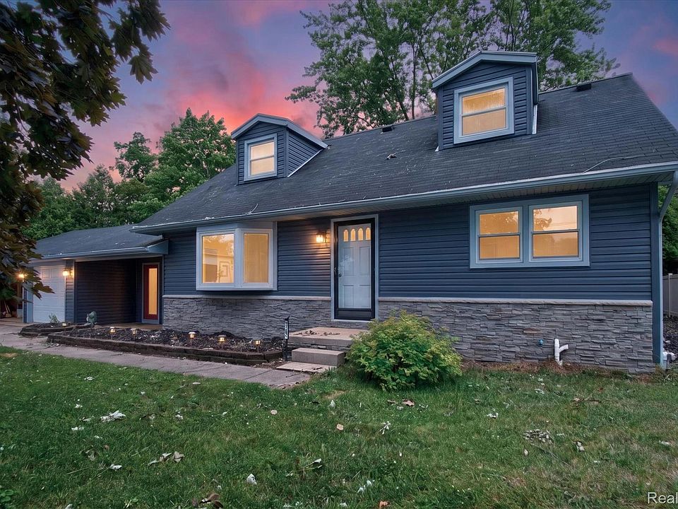 1st image of 245 Bates Ln
