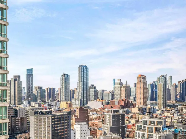 45-30 Pearson Street image 4 of 19