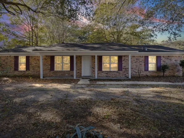 3281 Woodard Dr, Mobile, AL 36618