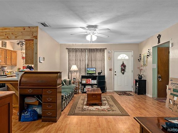 5th image of 706 Mayflower Ave