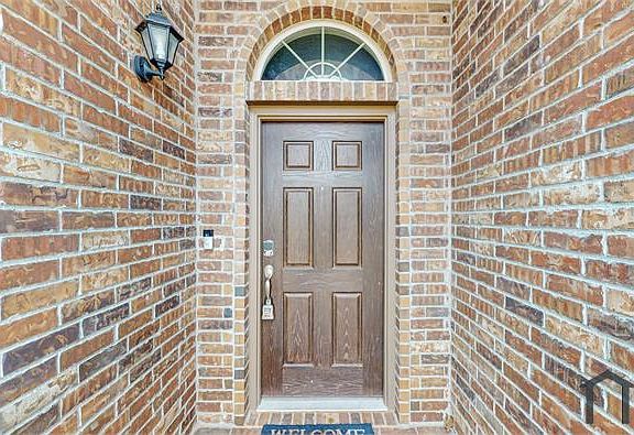 3rd image of 9221 Silver Dollar Dr