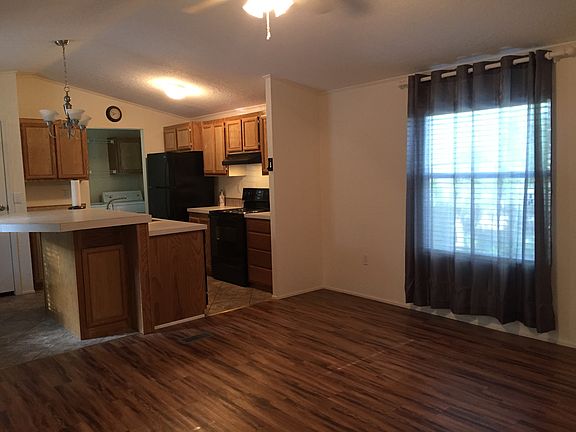 Open living - kitchen. 