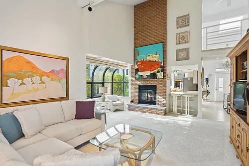50 Hubbard Ln Photo 1