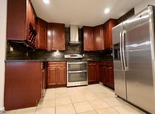 338 S 20th St SUITE 1, Newark, NJ 07103