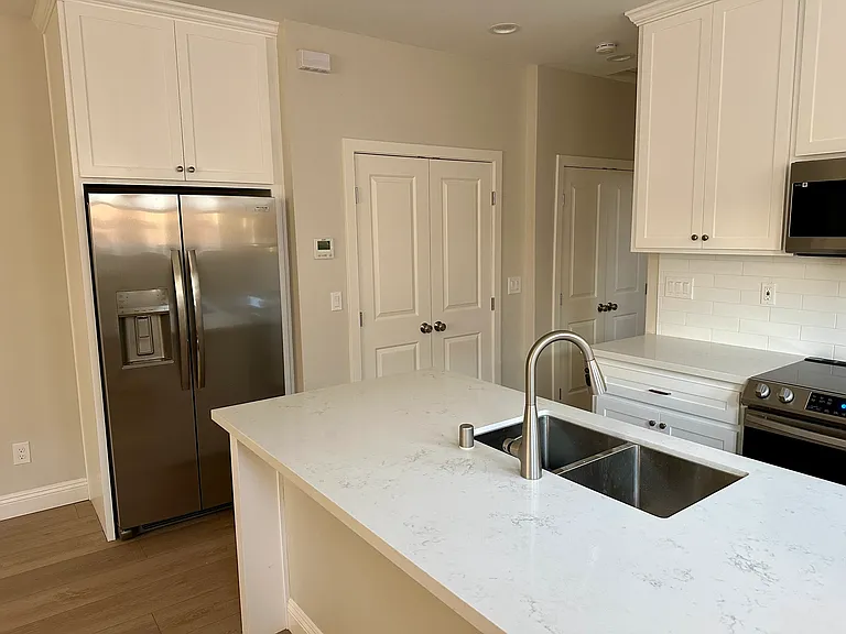 3009 Notre Dame Dr — Photo 4