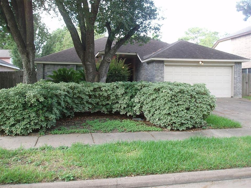 1st image of 16331 Chimneystone Dr